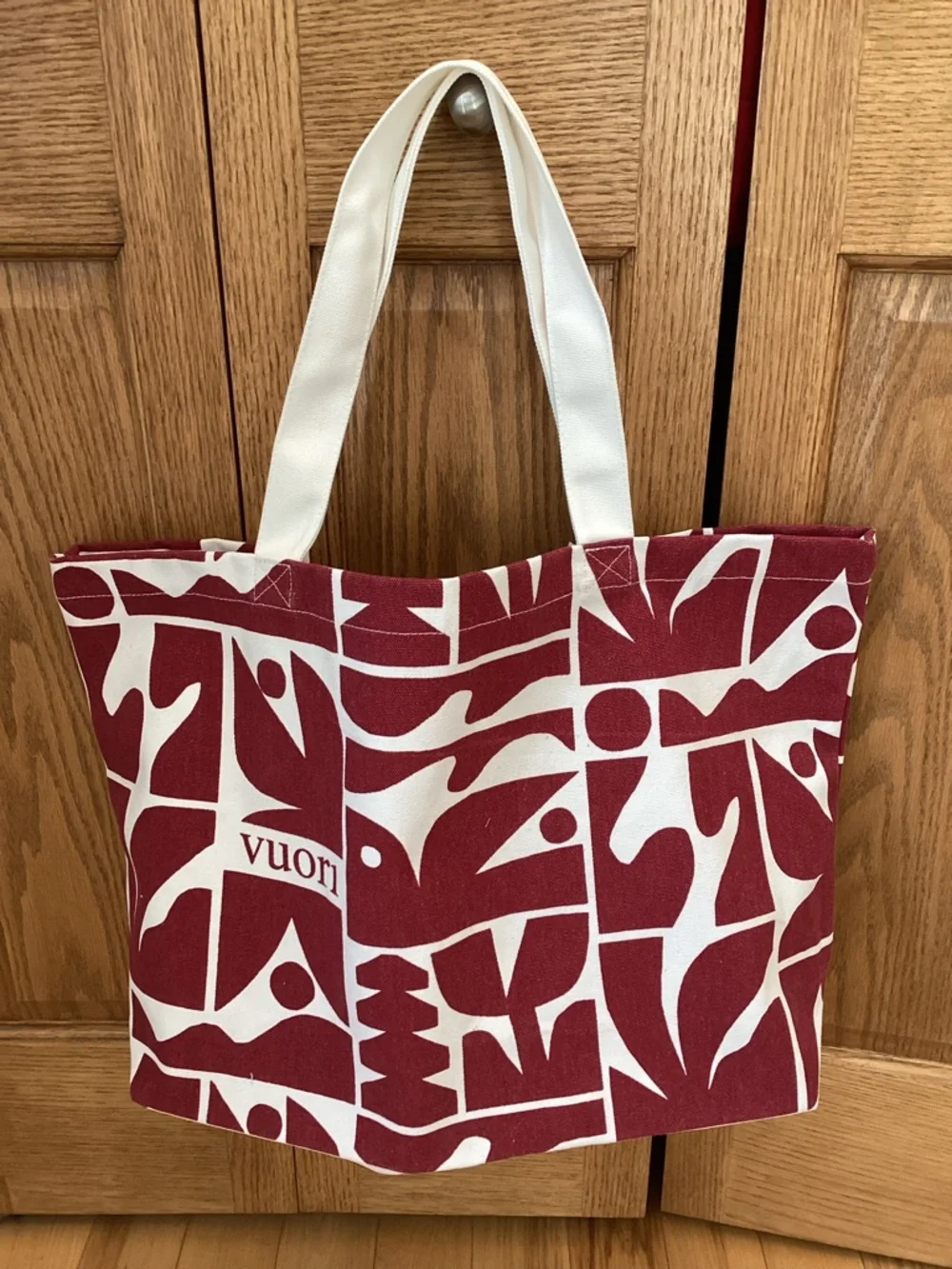 VUORI Limited Edition Holiday 2025 strawberry canvas Tote ❗️NEW❗️